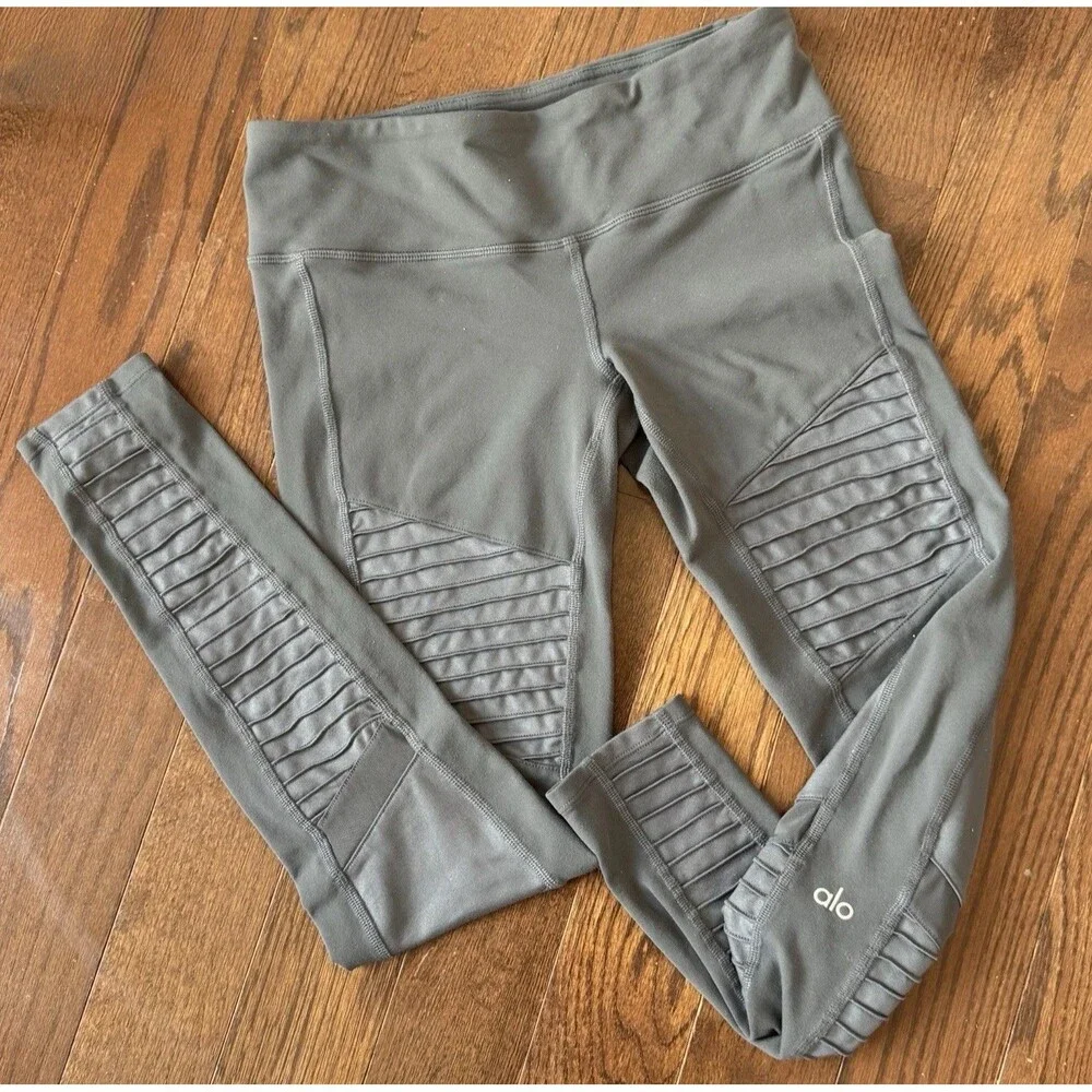 ALO Yoga High Rise Moto Leggings Ribbed Gray Women’s Size Small Athleisure Yoga